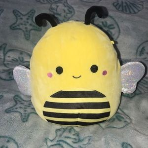 Bumble bee 8” Squishmallow